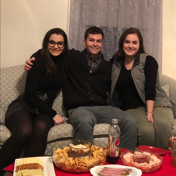 Meet your Posher, Catherine - Picture 3 of 3